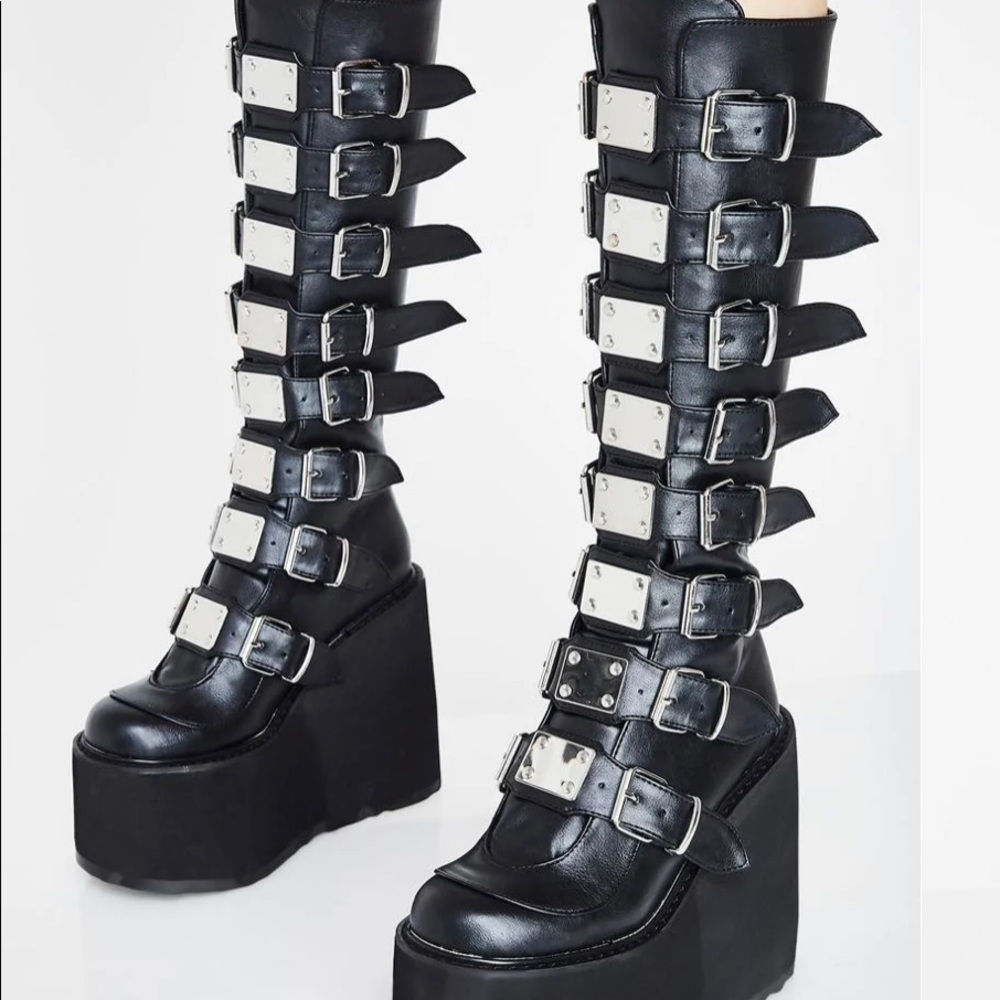Demonia Trinity Boots black size 6 brand new